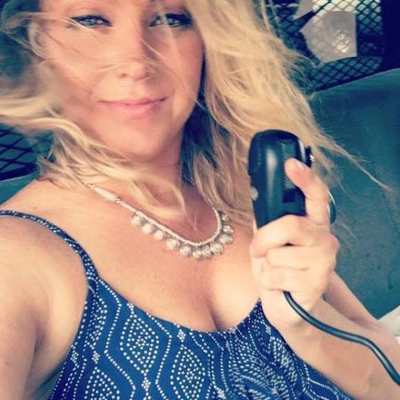 Meet your Posher, Amanda - Picture 1 of 1